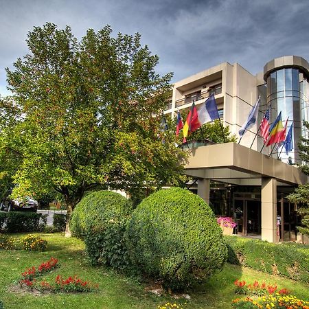 Hotel Dumbrava Bacau Exterior photo